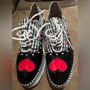 New- Betsey Johnson Women’s Black and White Loafers with Red Accents Size 7M